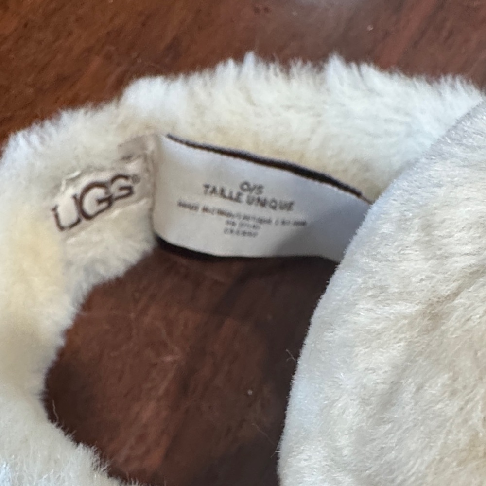 UGG Cream Plush Sheepskin Earmuffs NWOT - Picture 7 of 12